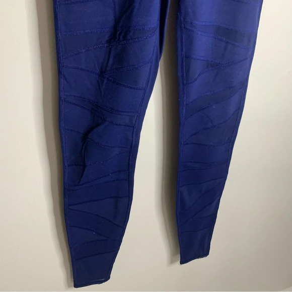 Lululemon Blue Mesh Panel Wunder Under Leggings  6 - Picture 7 of 11